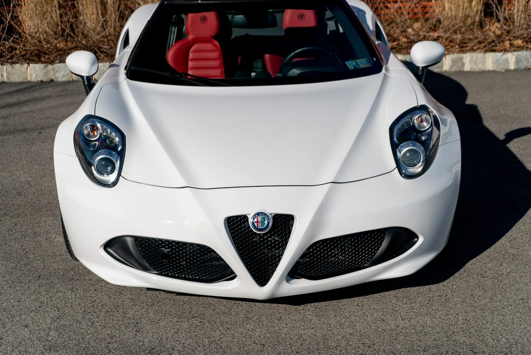2019 Alfa Romeo 4C Spider - Image 25 of 31