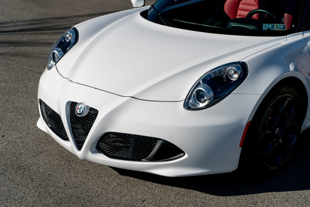 2019 Alfa Romeo 4C Spider - Image 26 of 31