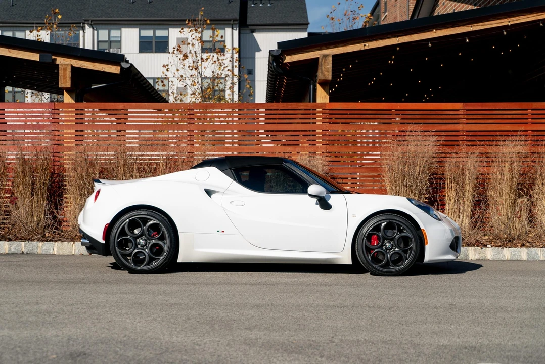 2019 Alfa Romeo 4C Spider - Image 21 of 31