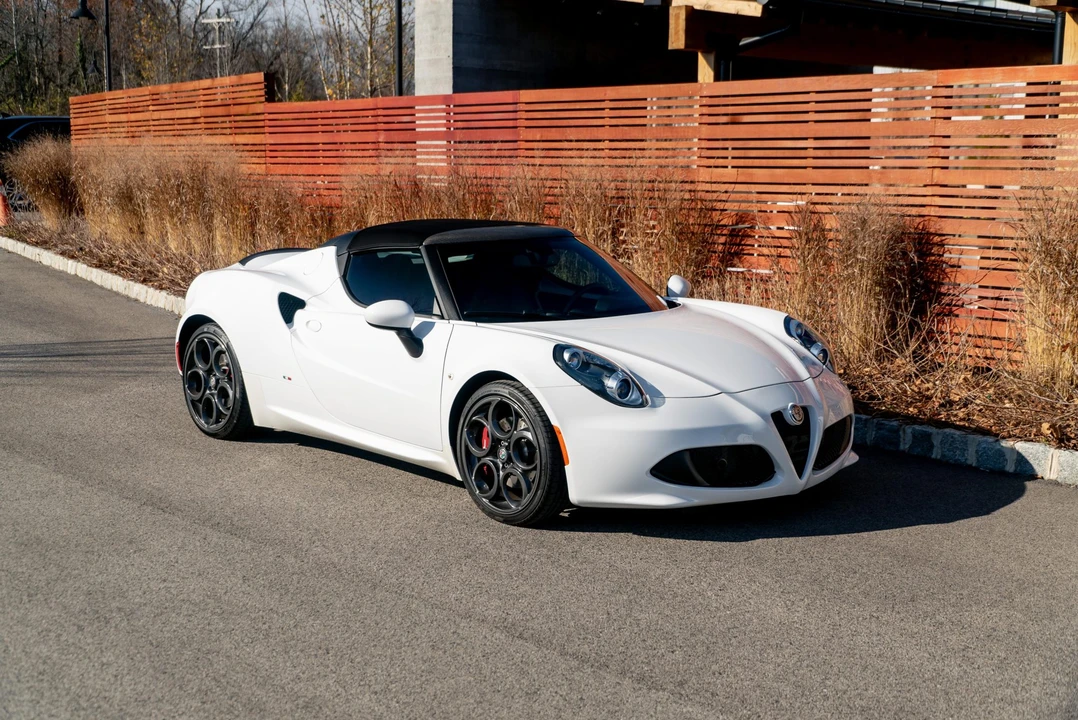 2019 Alfa Romeo 4C Spider - Image 19 of 31