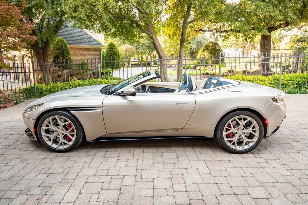 2019 Aston Martin DB11 Volante - Image 8 of 31