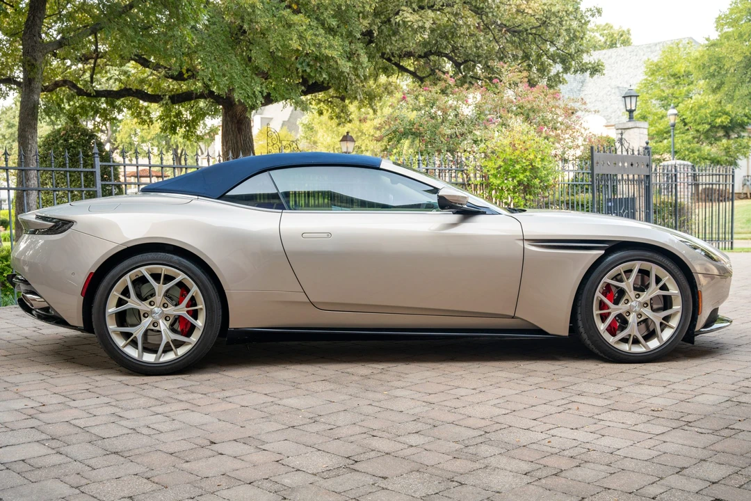 2019 Aston Martin DB11 Volante - Image 12 of 31