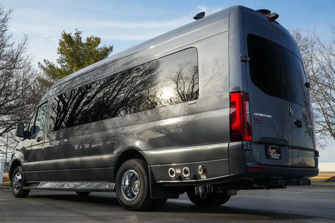 2021 Mercedes-Benz VS30 Sprinter - Image 2 of 8
