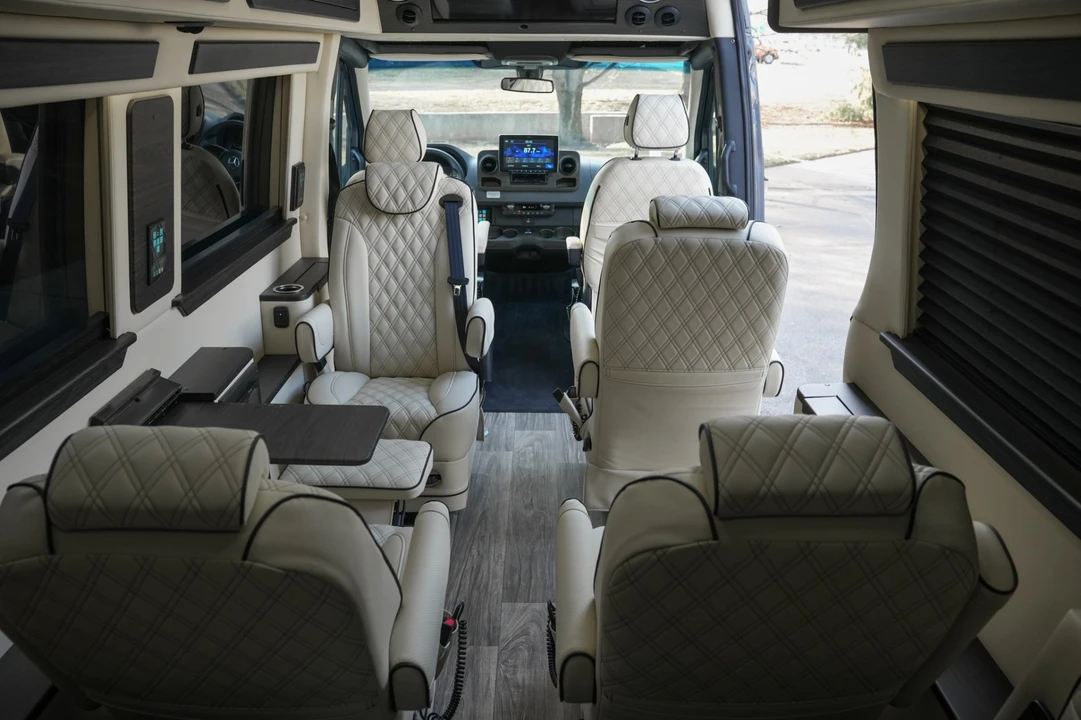 2021 Mercedes-Benz VS30 Sprinter - Image 6 of 8