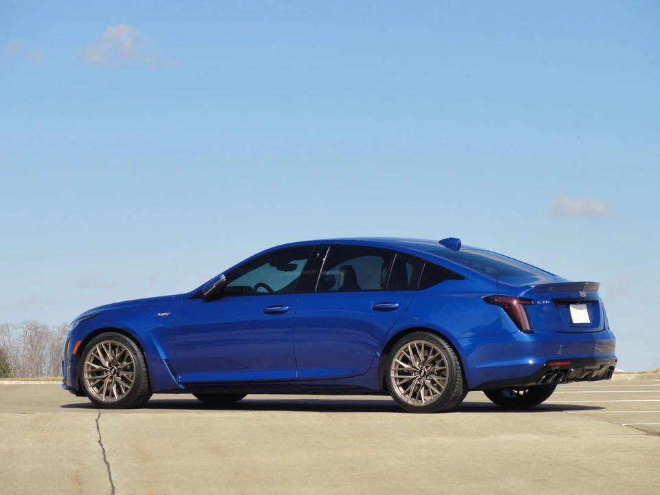 2022 Cadillac CT5-V Blackwing - Image 12 of 31