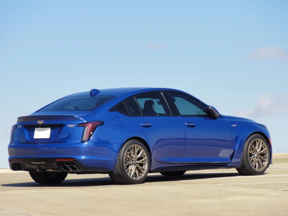 2022 Cadillac CT5-V Blackwing - Image 19 of 31
