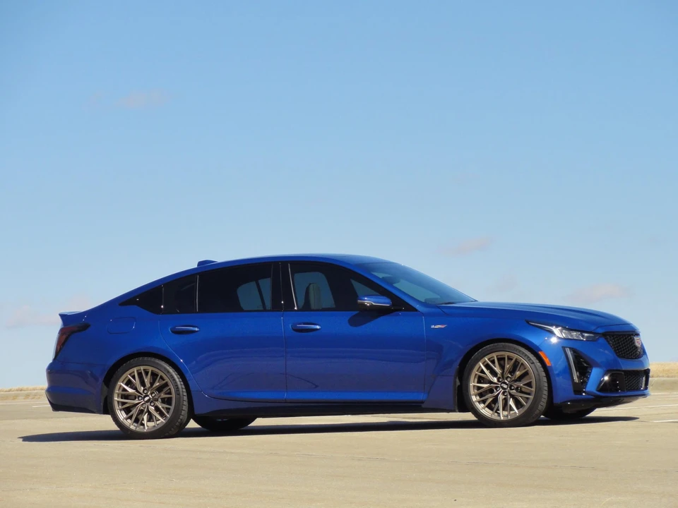 2022 Cadillac CT5-V Blackwing - Image 24 of 31