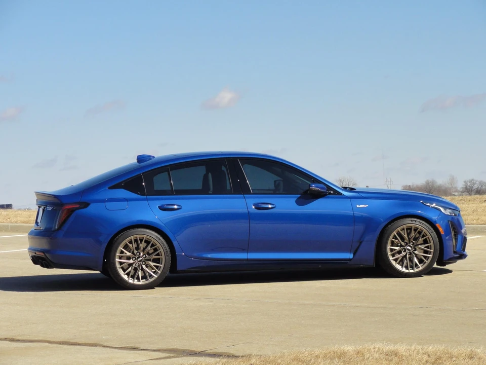 2022 Cadillac CT5-V Blackwing - Image 22 of 31