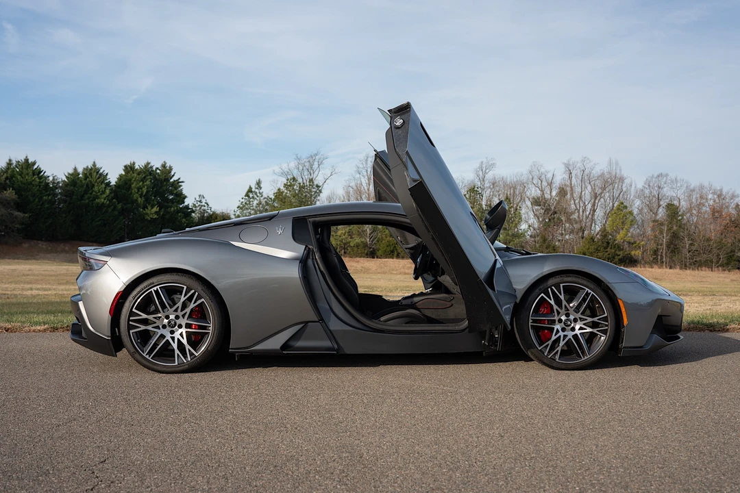 2023 Maserati MC20 - Image 13 of 31