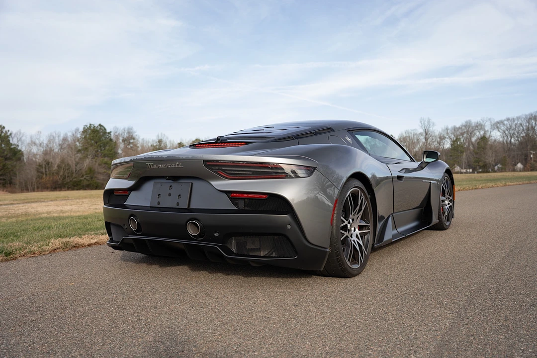 2023 Maserati MC20 - Image 9 of 31