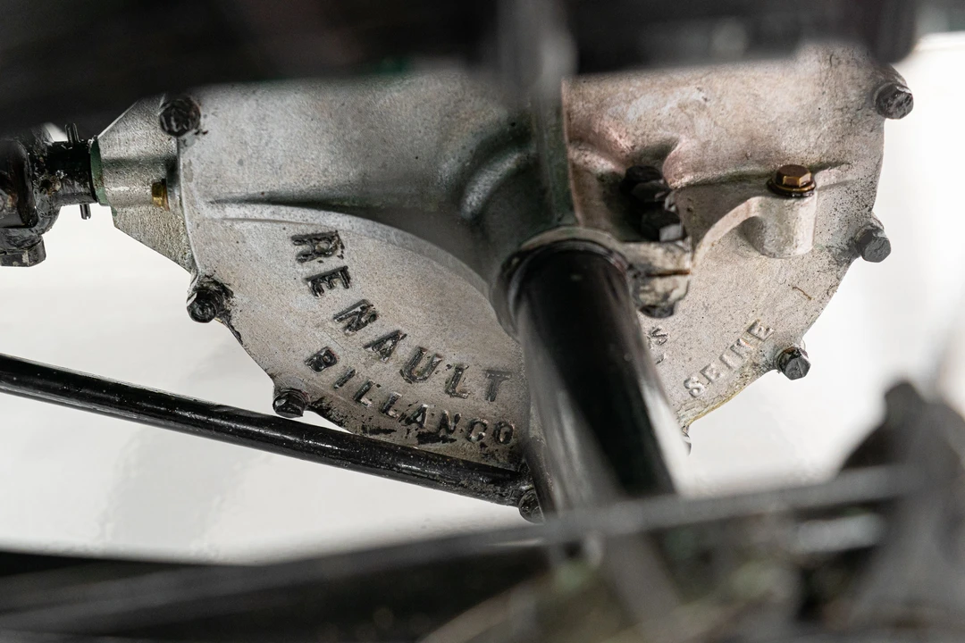1900 Renault - Image 15 of 31
