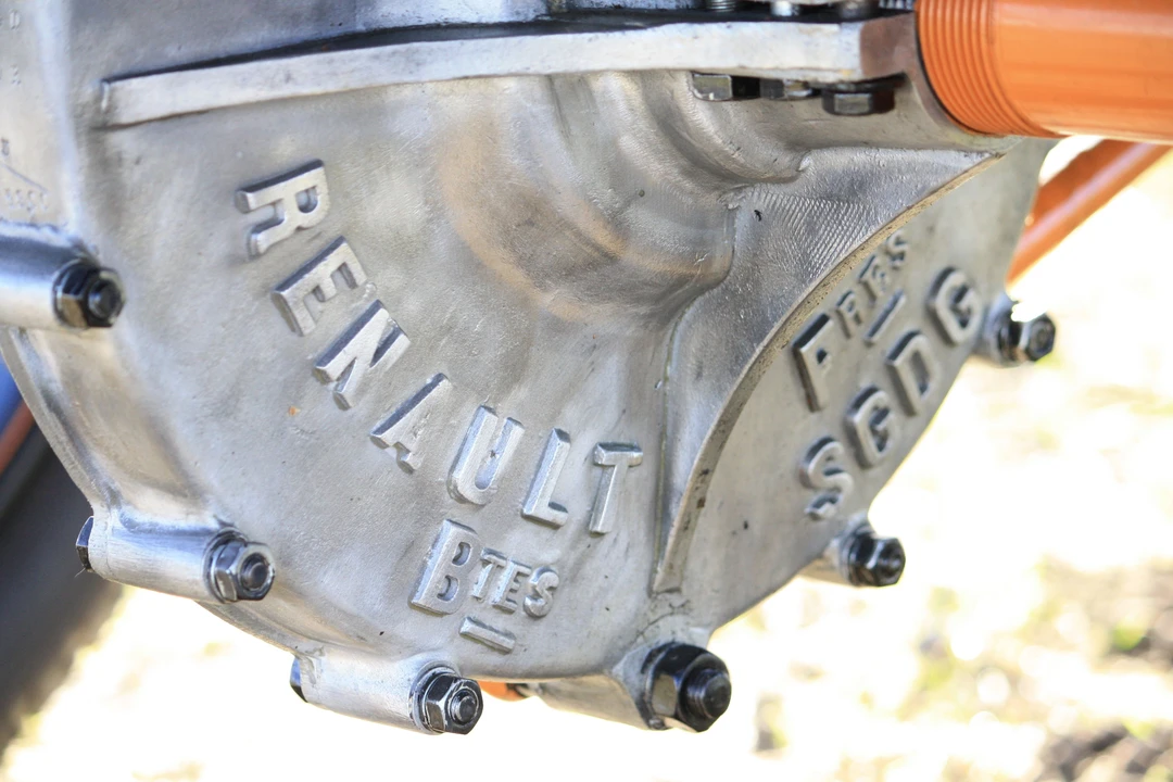 1900 Renault - Image 10 of 16