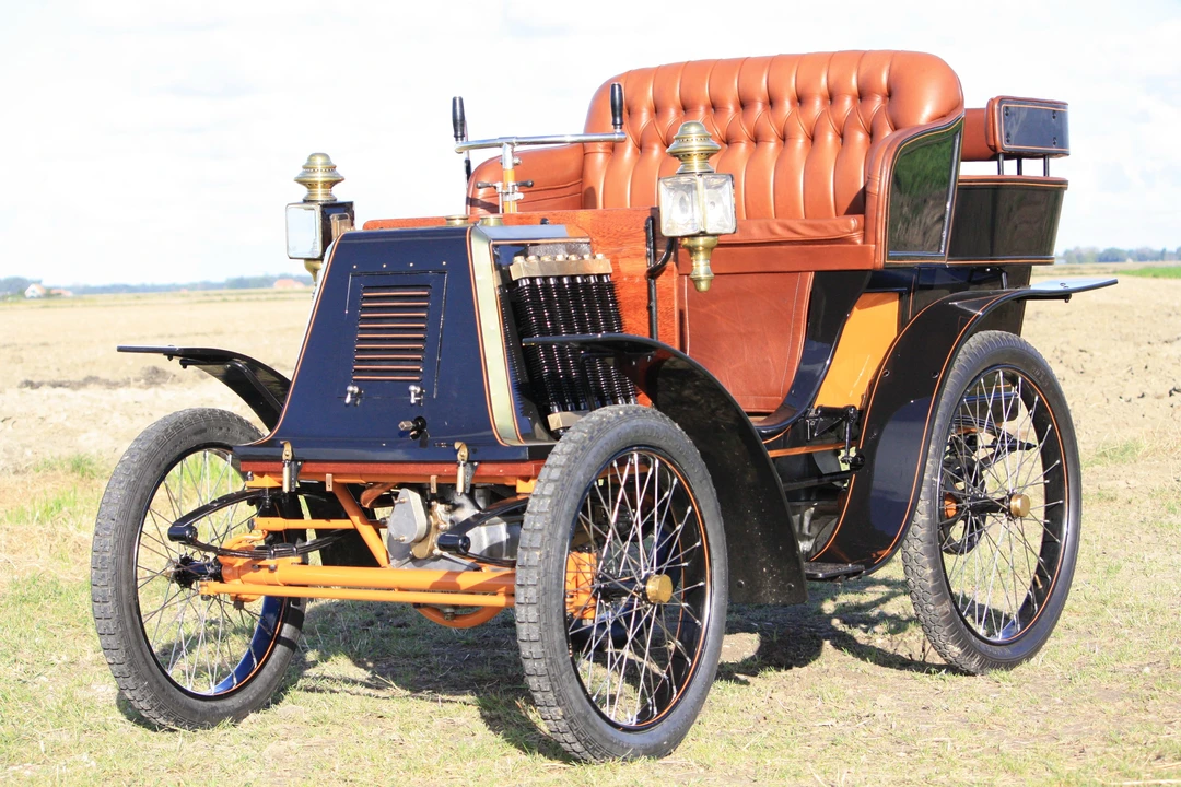 1900 Renault - Image 11 of 16