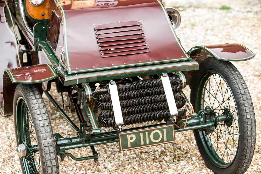 1901 International - Image 11 of 21