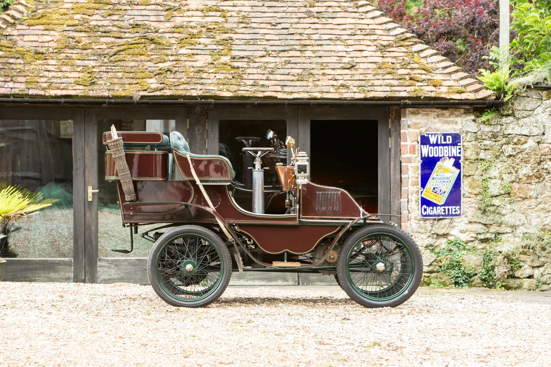 1901 International - Image 2 of 21