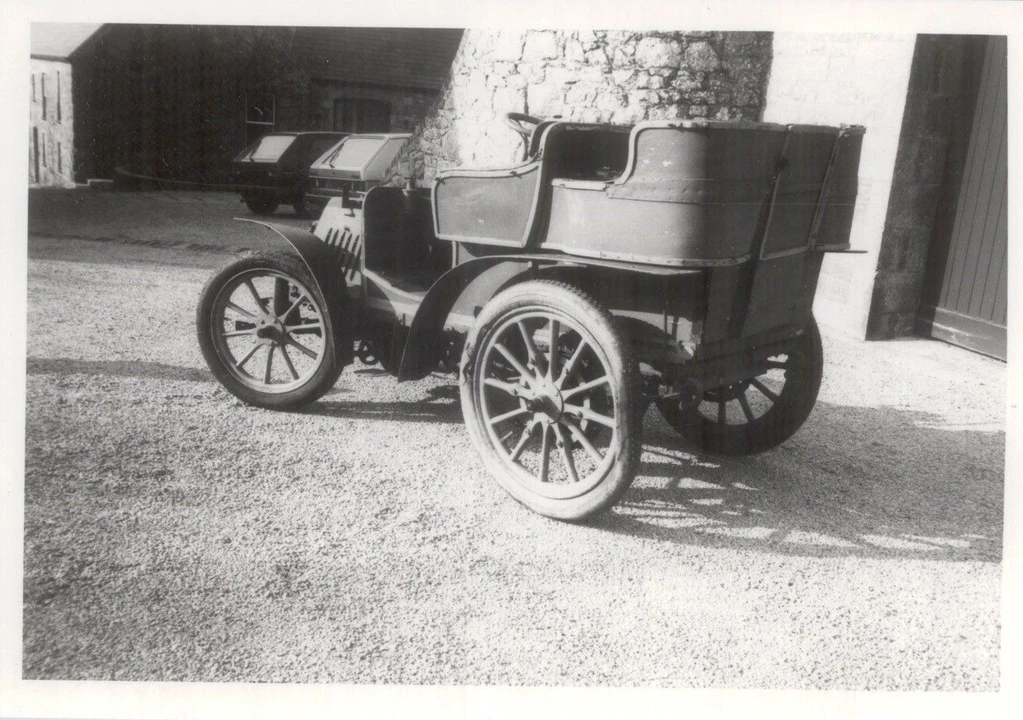 1901 Panhard - Image 2 of 31