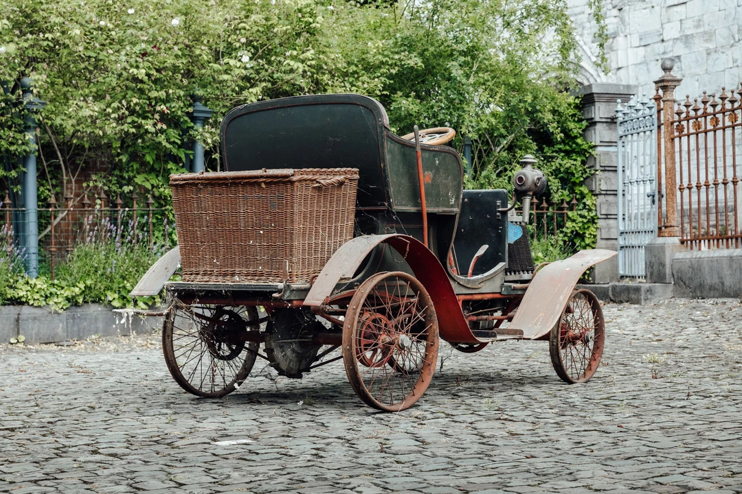 1901 Renault - Image 4 of 31