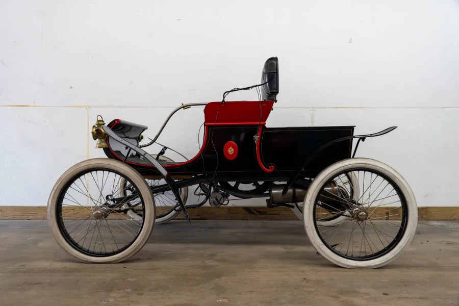 1902 Oldsmobile - Image 2 of 12