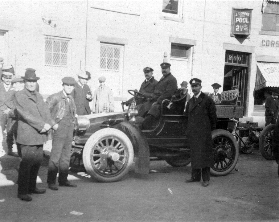 1902 Packard - Image 2 of 27