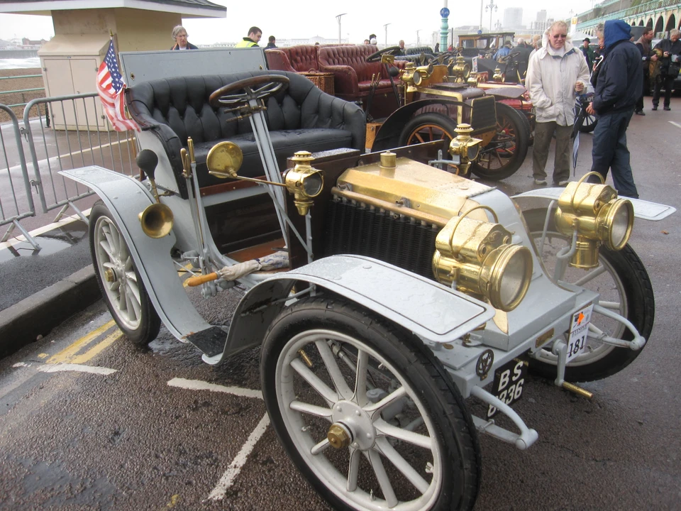1902 Renault - Image 2 of 4