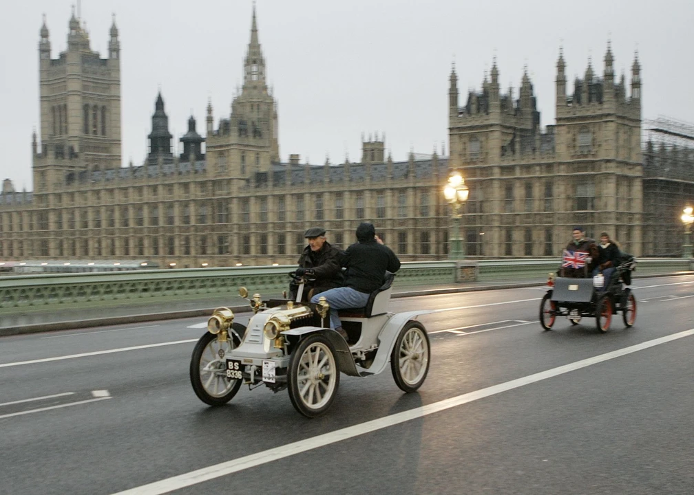 1902 Renault - Image 4 of 4