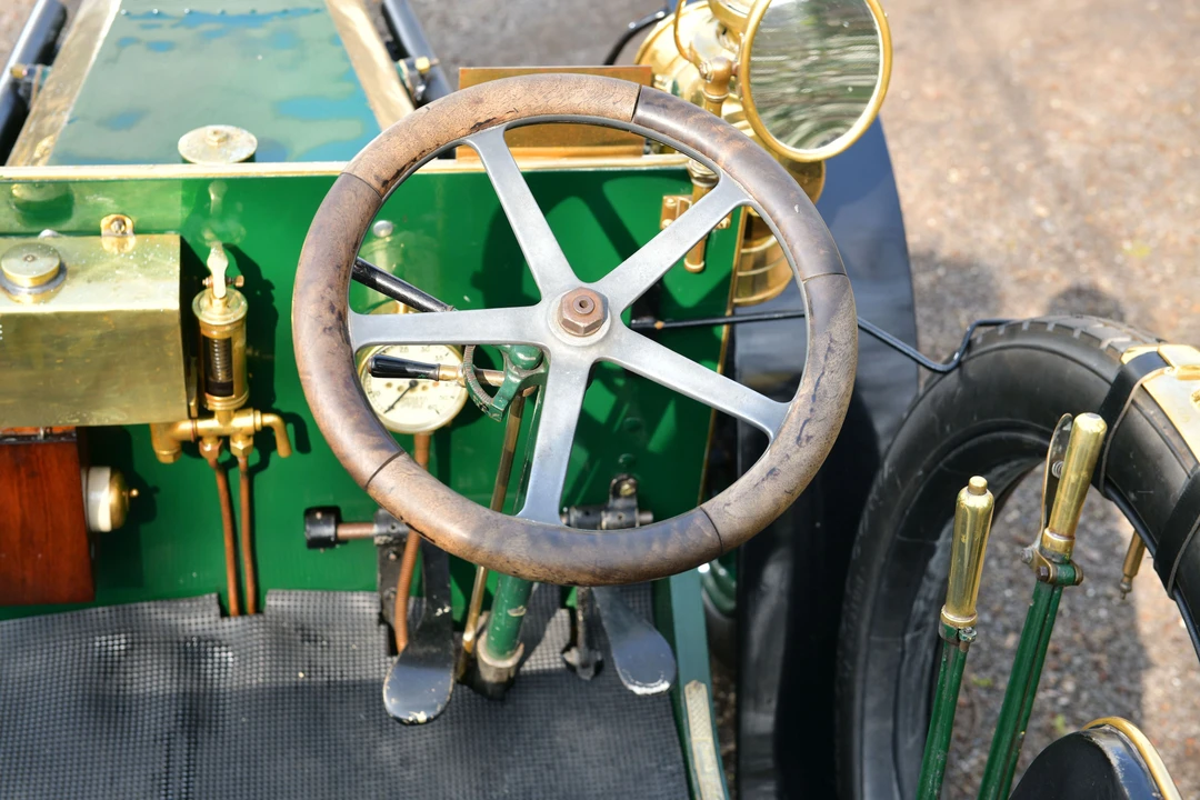 1902 Renault - Image 8 of 31