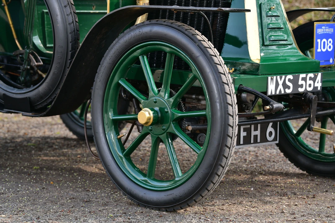 1902 Renault - Image 3 of 31