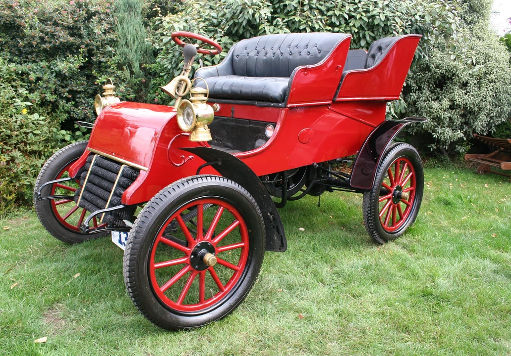 1903 Cadillac - Image 2 of 3