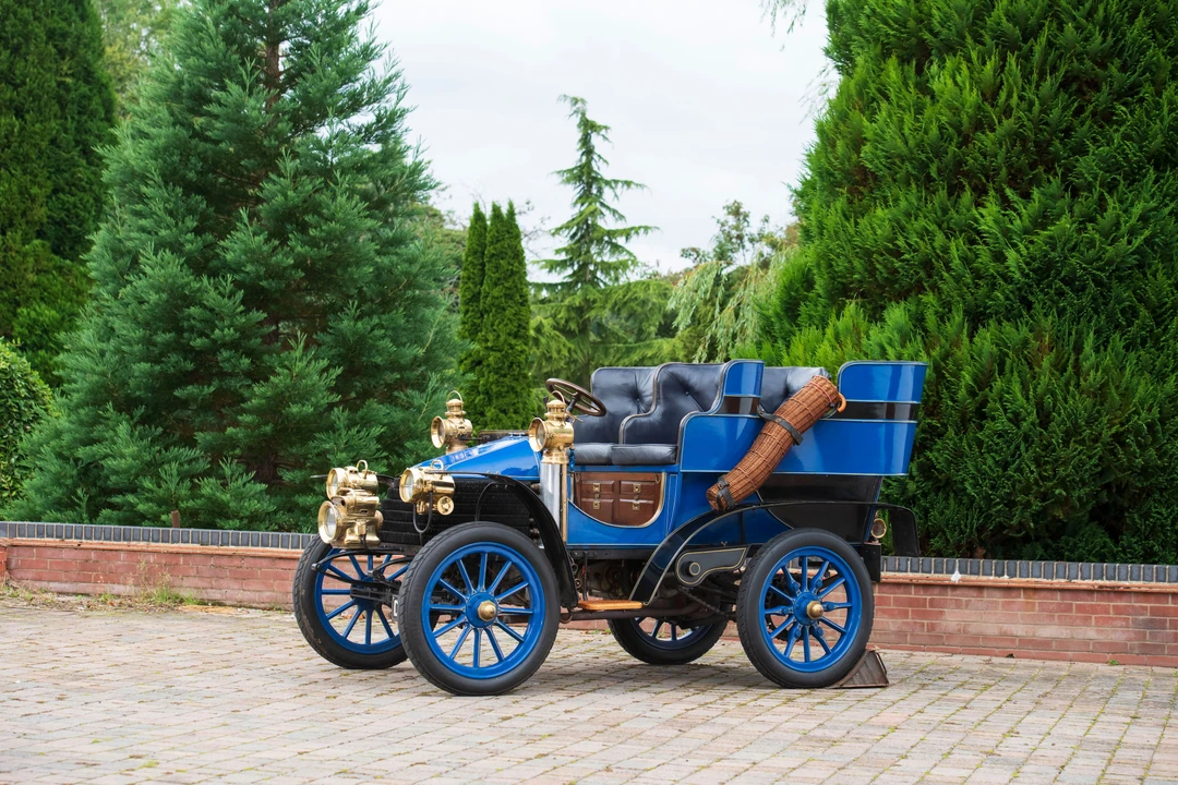 1903 Wolseley - Image 2 of 31