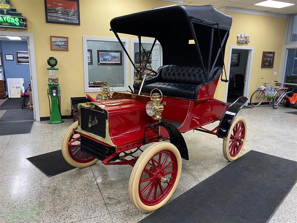1904 Cadillac - Image 2 of 16