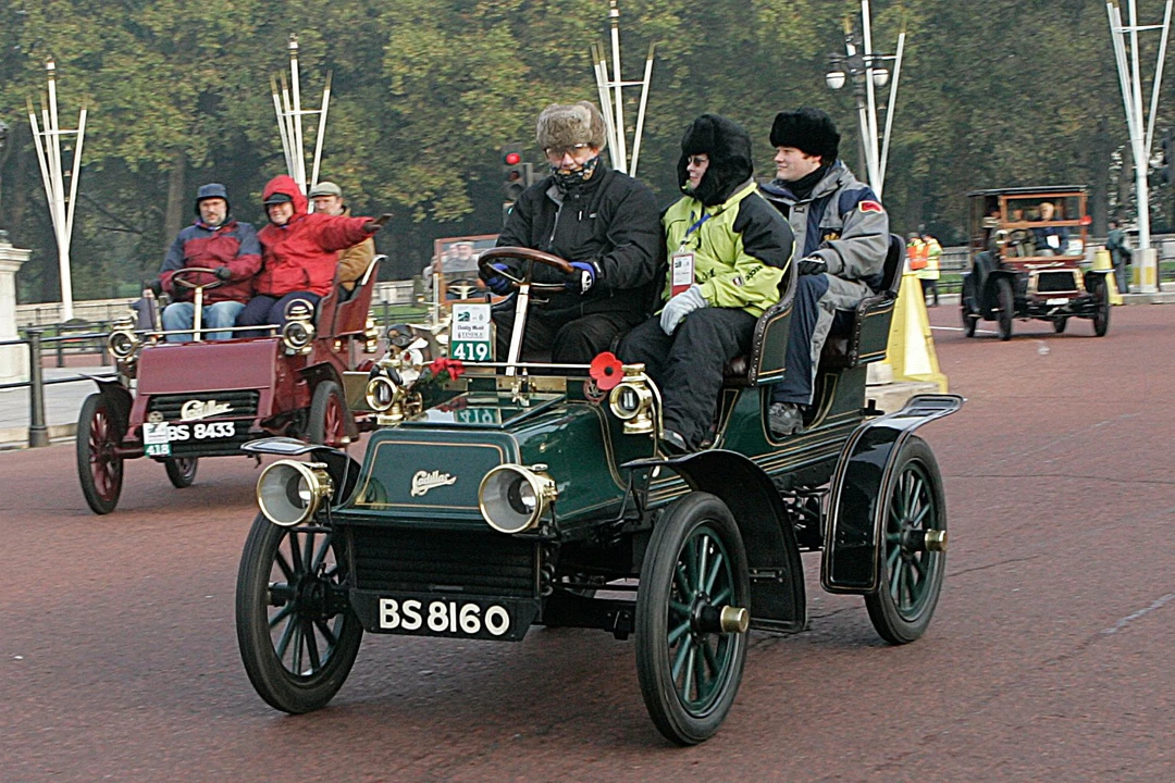 1904 Cadillac - Image 3 of 3