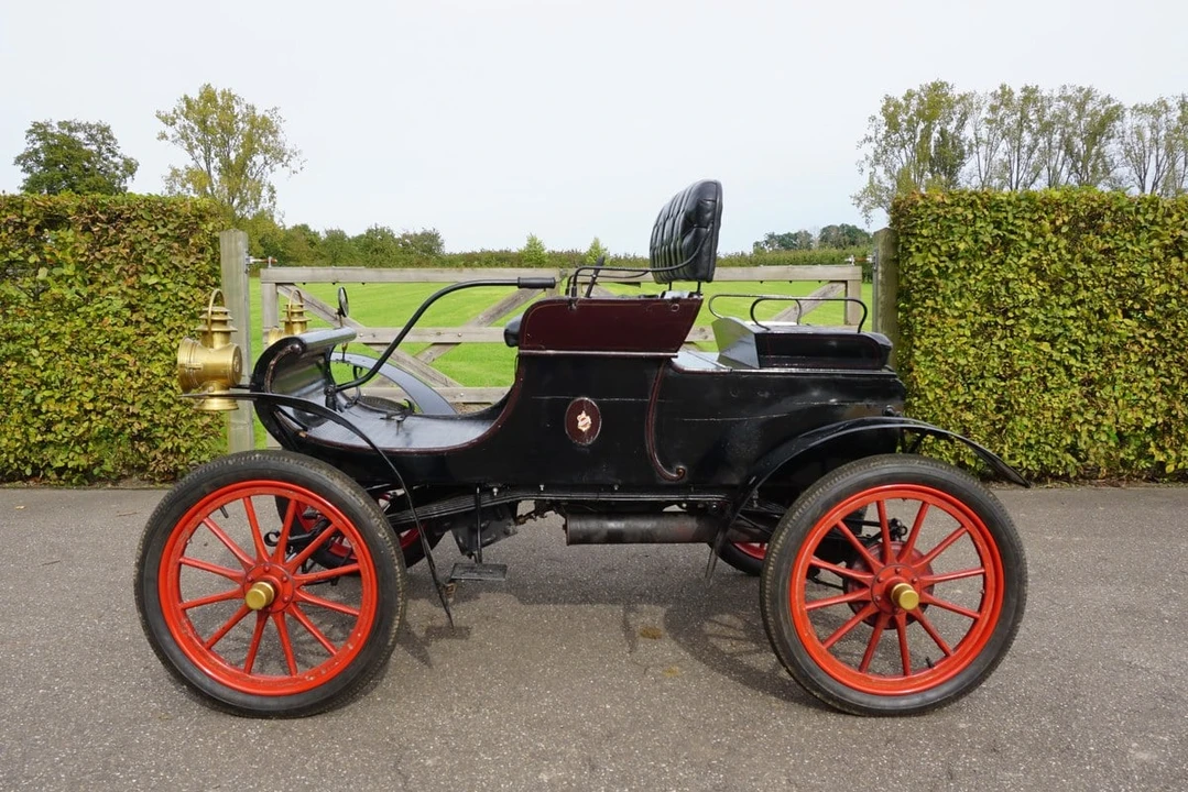 1904 Oldsmobile - Image 2 of 30