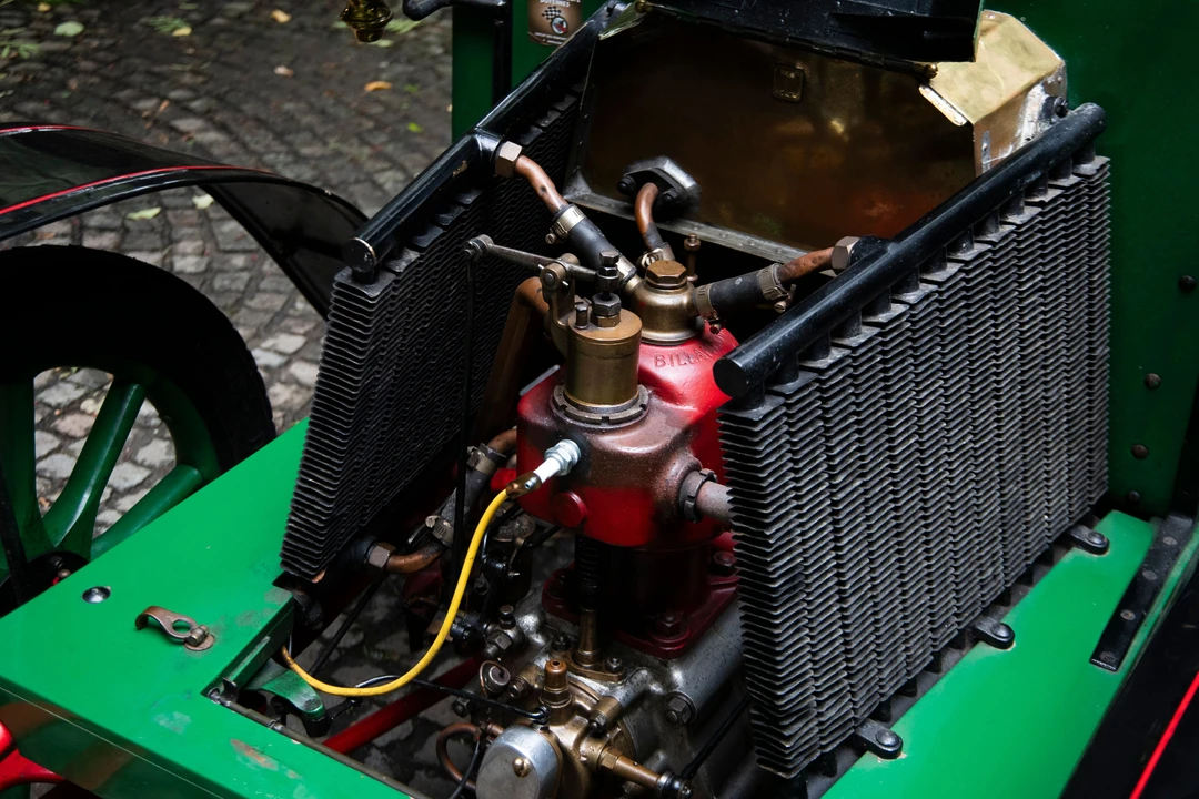 1904 Renault - Image 3 of 31