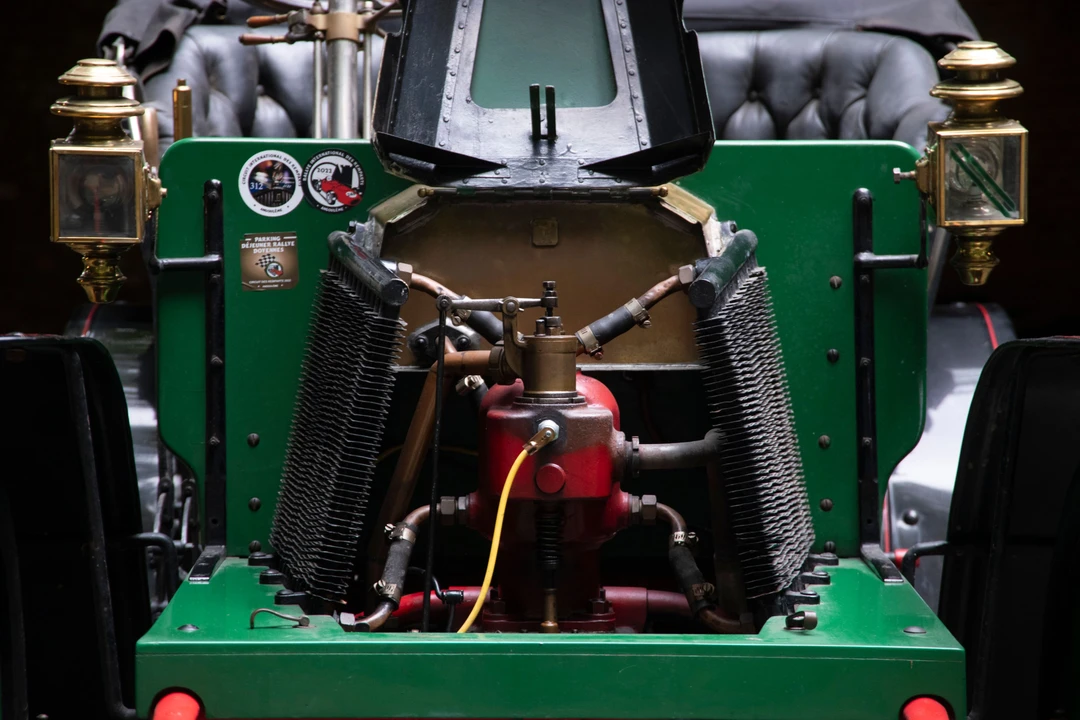 1904 Renault - Image 4 of 31