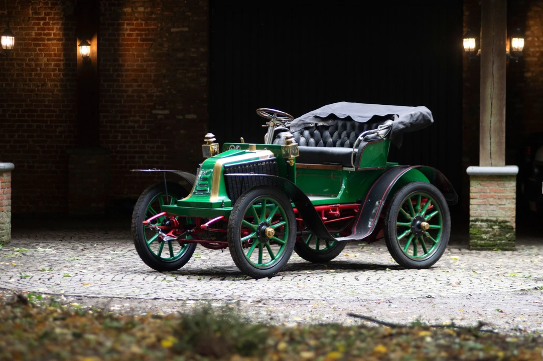 1904 Renault - Image 8 of 31
