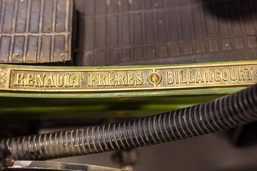 1904 Renault - Image 9 of 29