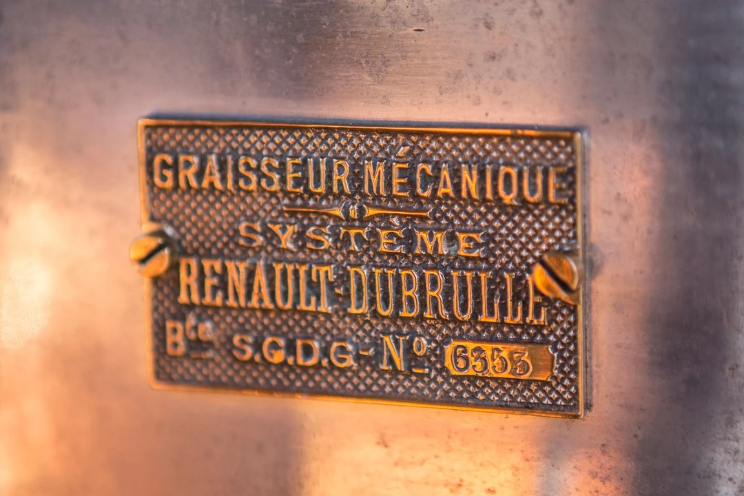 1904 Renault - Image 5 of 31