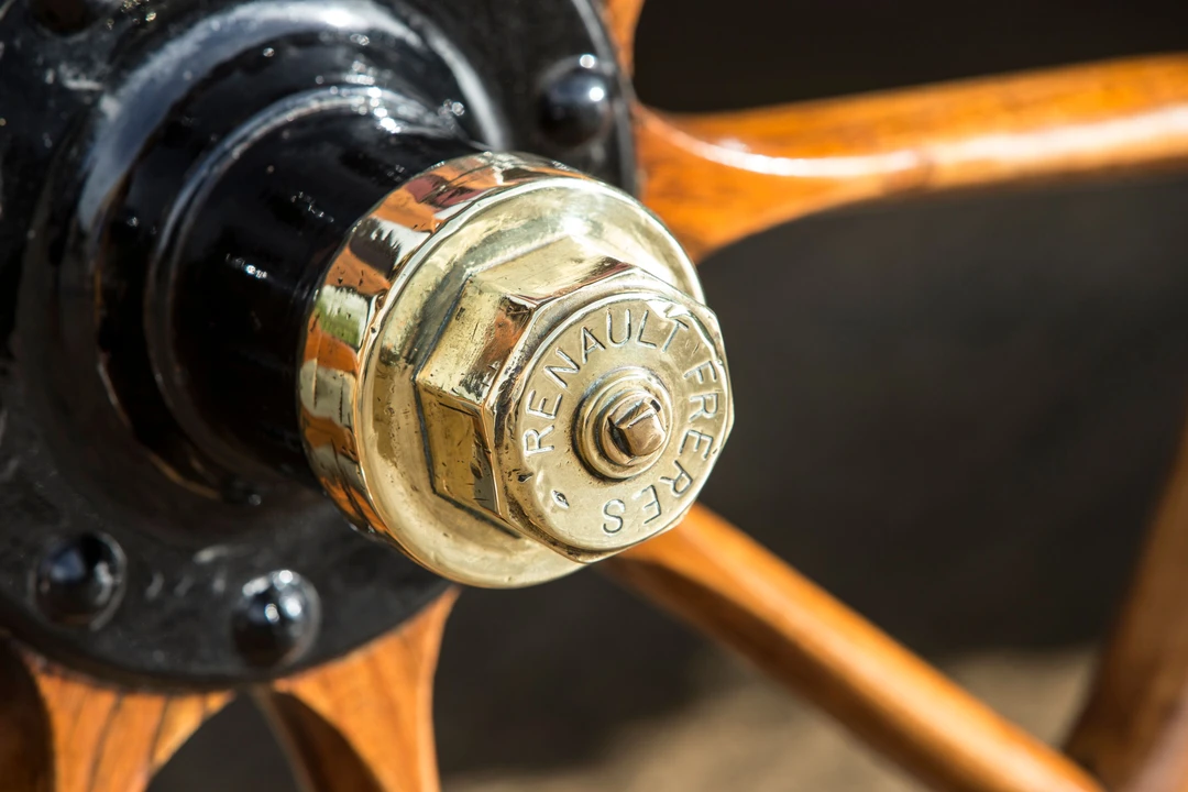 1904 Renault - Image 24 of 31