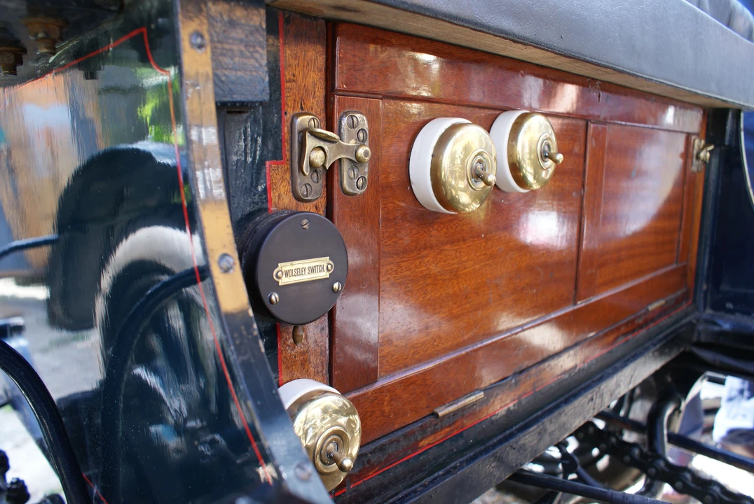 1904 Wolseley - Image 10 of 10