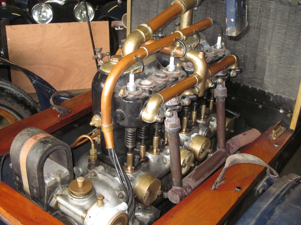 1905 Renault - Image 2 of 3