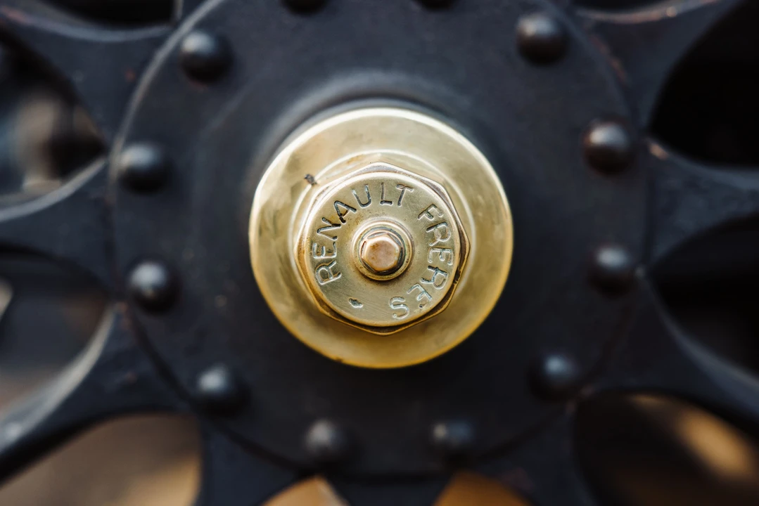 1906 Renault - Image 3 of 31