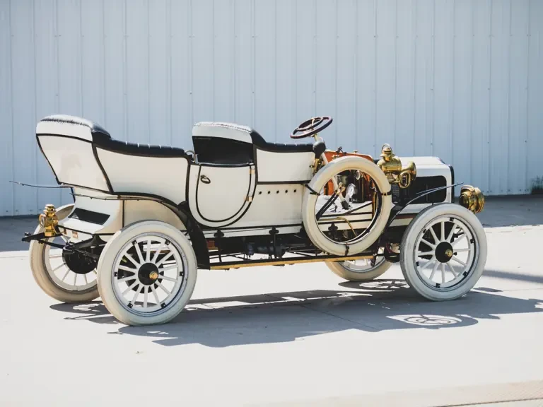 1906 White - Image 3 of 31