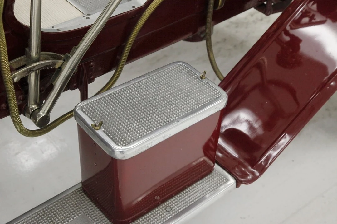 1908 Oldsmobile - Image 28 of 31
