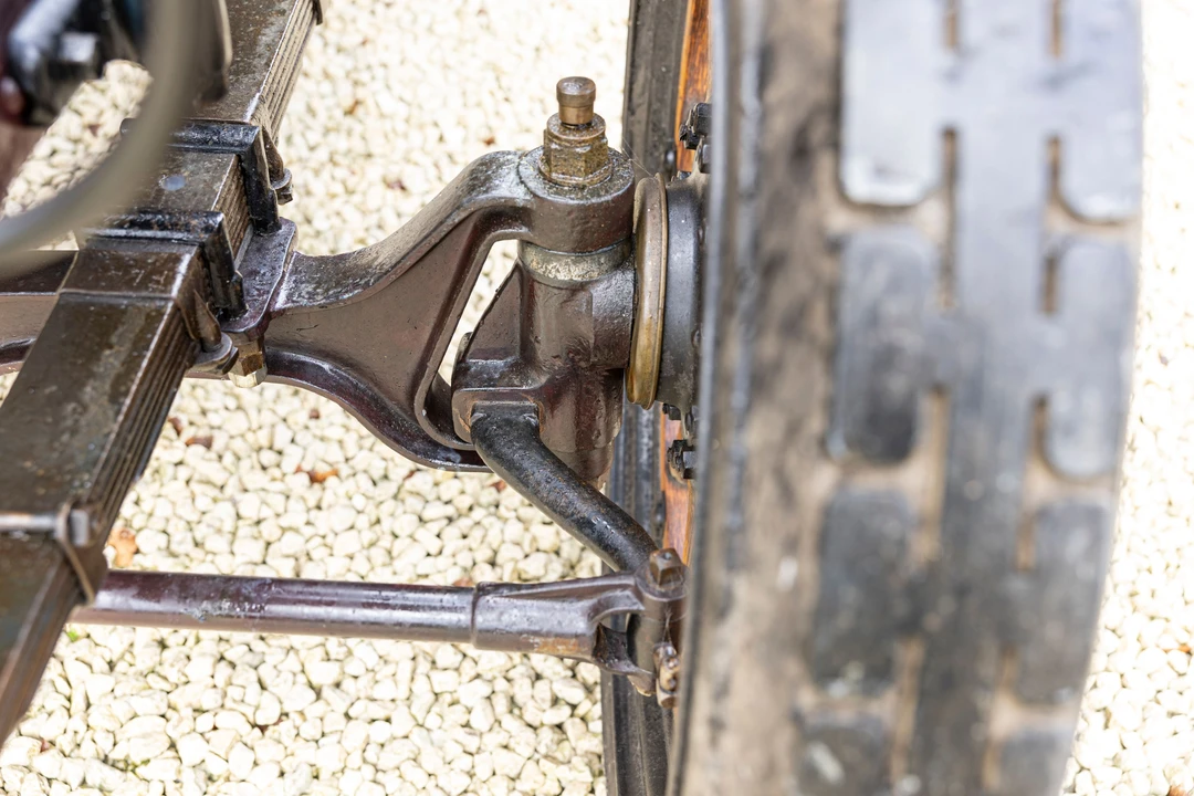 1908 Renault - Image 6 of 31