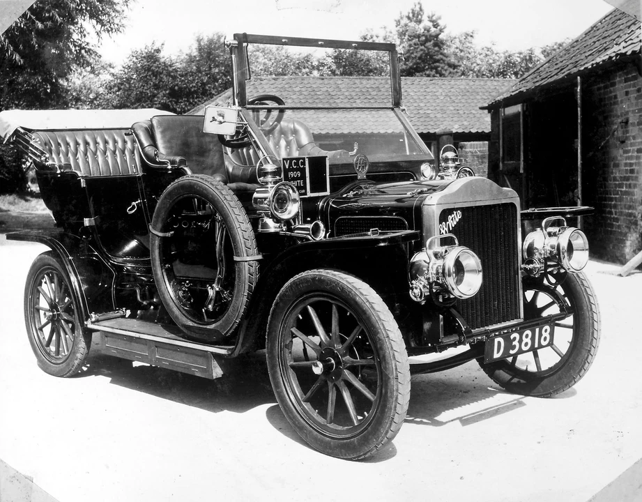 1909 White - Image 3 of 4