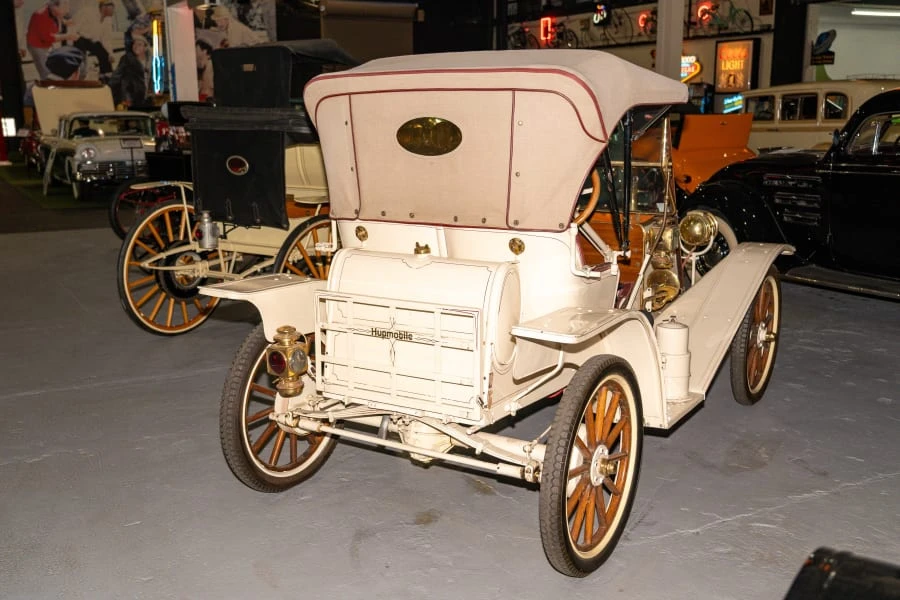 1909 Hupmobile - Image 2 of 25