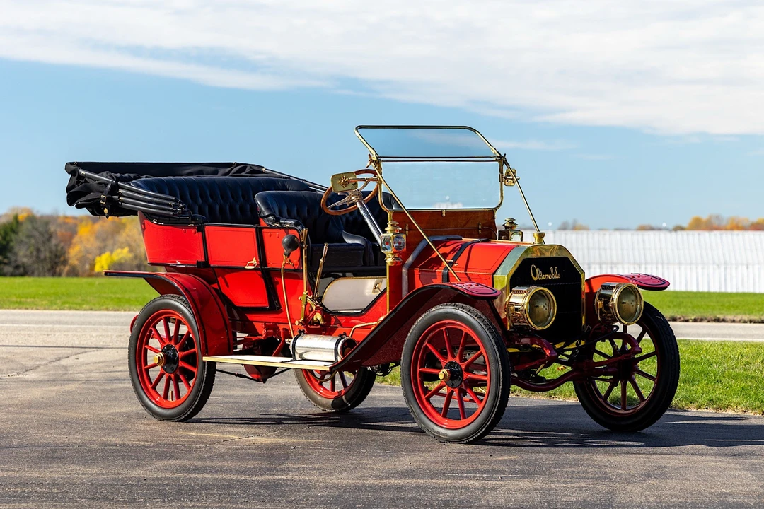 1909 Oldsmobile - Image 2 of 31