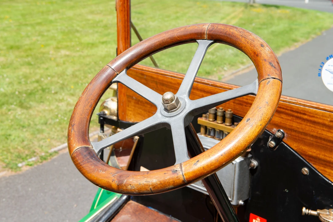 1909 Renault - Image 7 of 31