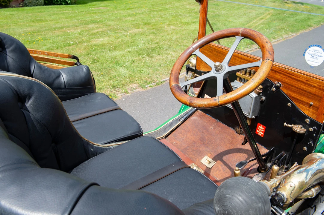 1909 Renault - Image 5 of 31