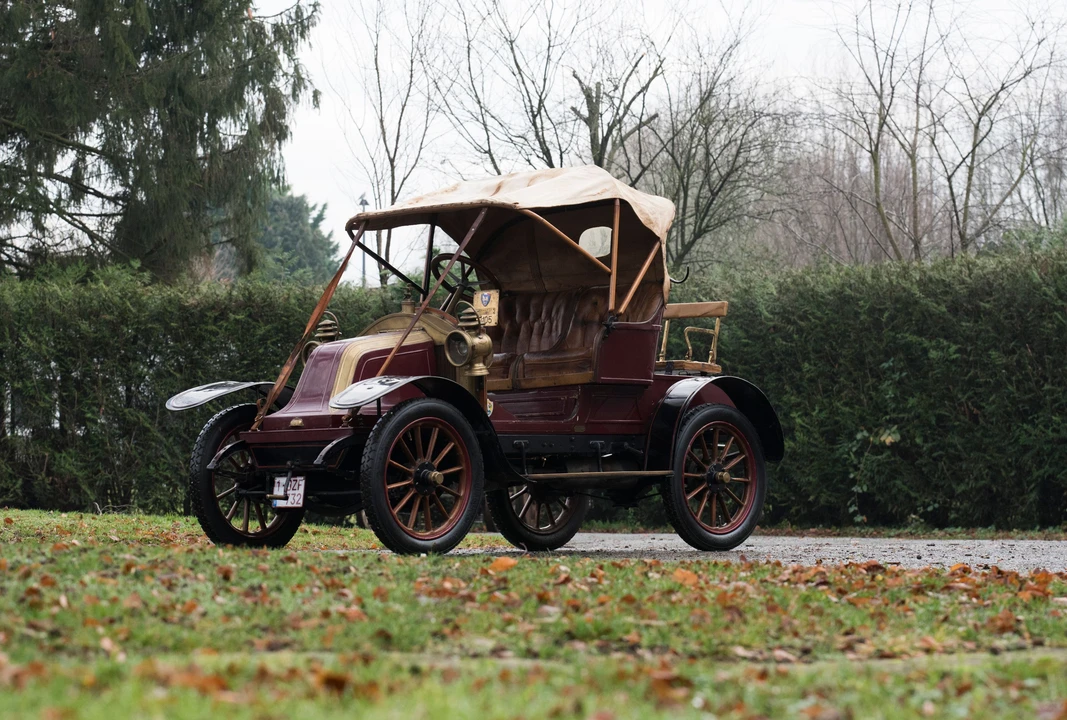 1909 Renault - Image 6 of 27